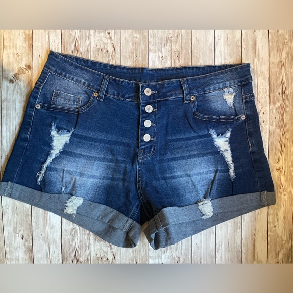 NWOT Angerella Women’s Mid Rise Ripped Jean Denim Shorts Stretchy X-Large XL - Picture 5 of 16